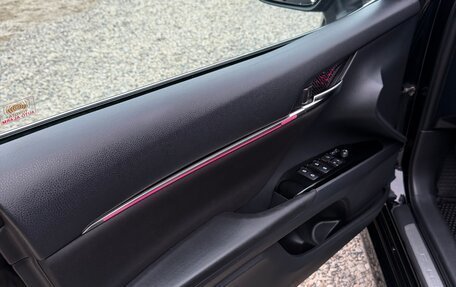 Toyota Camry, 2018 год, 2 150 000 рублей, 7 фотография