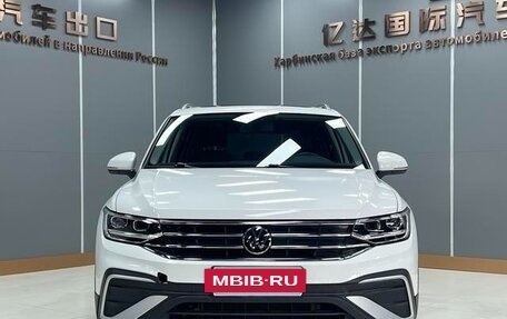 Volkswagen Tiguan II, 2022 год, 2 780 000 рублей, 2 фотография