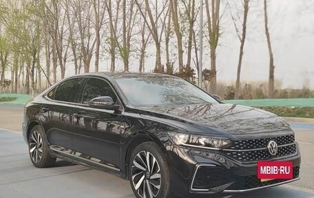 Volkswagen Passat B8 рестайлинг, 2022 год, 2 200 000 рублей, 2 фотография