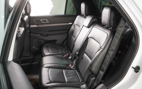 Ford Explorer VI, 2016 год, 2 799 000 рублей, 10 фотография