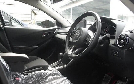 Mazda Demio IV, 2017 год, 750 060 рублей, 9 фотография