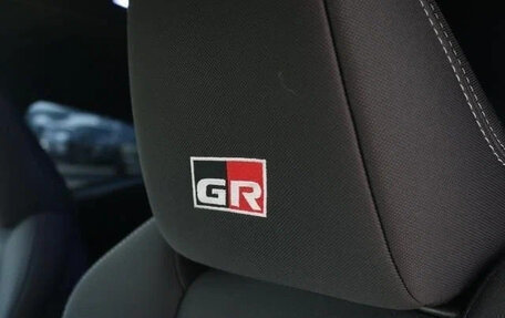 Toyota Yaris, 2022 год, 1 398 027 рублей, 11 фотография