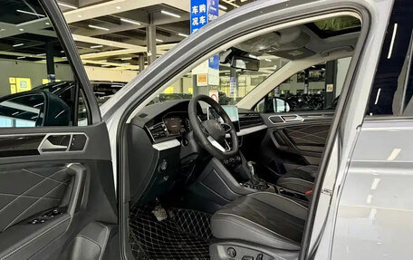 Volkswagen Tiguan II, 2023 год, 2 800 111 рублей, 4 фотография