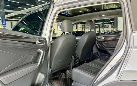 Volkswagen Tiguan II, 2023 год, 2 800 111 рублей, 5 фотография