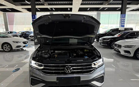 Volkswagen Tiguan II, 2023 год, 2 800 111 рублей, 14 фотография