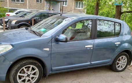 Renault Sandero I, 2011 год, 300 000 рублей, 2 фотография