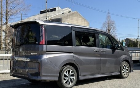 Honda Stepwgn IV, 2022 год, 1 850 000 рублей, 6 фотография