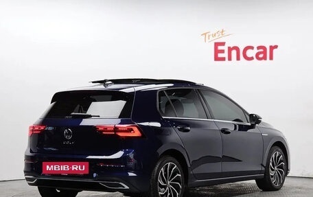 Volkswagen Golf VIII, 2022 год, 2 565 000 рублей, 3 фотография