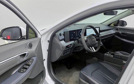 Hyundai Sonata VIII, 2025 год, 10 фотография