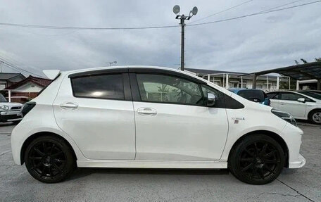 Toyota Vitz, 2019 год, 790 007 рублей, 3 фотография