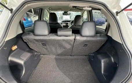 Toyota Vitz, 2019 год, 790 007 рублей, 10 фотография