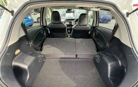 Toyota Vitz, 2019 год, 790 007 рублей, 11 фотография