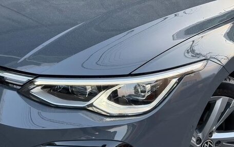 Volkswagen Golf VIII, 2021 год, 1 550 000 рублей, 2 фотография