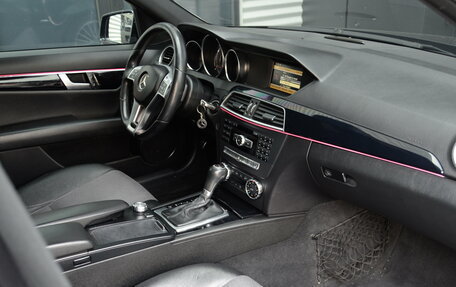 Mercedes-Benz C-Класс, 2012 год, 1 650 000 рублей, 32 фотография