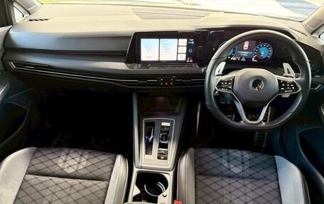 Volkswagen Golf VIII, 2021 год, 1 550 000 рублей, 7 фотография