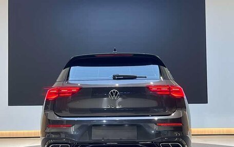 Volkswagen Golf VIII, 2023 год, 1 650 000 рублей, 6 фотография