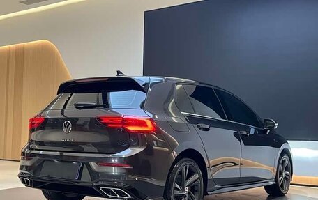 Volkswagen Golf VIII, 2023 год, 1 650 000 рублей, 2 фотография