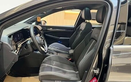 Volkswagen Golf VIII, 2023 год, 1 650 000 рублей, 8 фотография