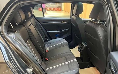 Volkswagen Golf VIII, 2023 год, 1 650 000 рублей, 12 фотография