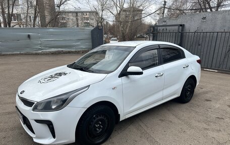 KIA Rio IV, 2019 год, 900 000 рублей, 2 фотография