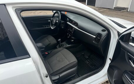 KIA Rio IV, 2019 год, 900 000 рублей, 9 фотография