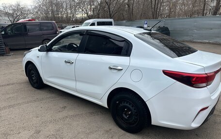 KIA Rio IV, 2019 год, 900 000 рублей, 3 фотография