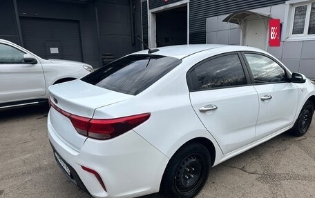 KIA Rio IV, 2019 год, 900 000 рублей, 6 фотография