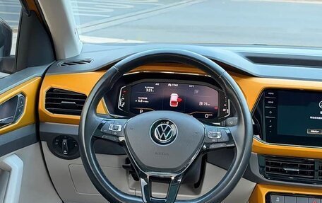 Volkswagen T-Cross I, 2022 год, 1 270 004 рублей, 7 фотография