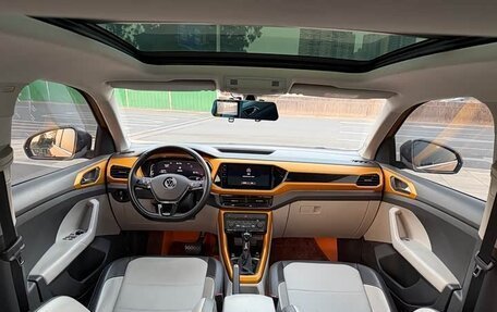 Volkswagen T-Cross I, 2022 год, 1 270 004 рублей, 10 фотография