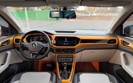 Volkswagen T-Cross I, 2022 год, 1 270 004 рублей, 8 фотография