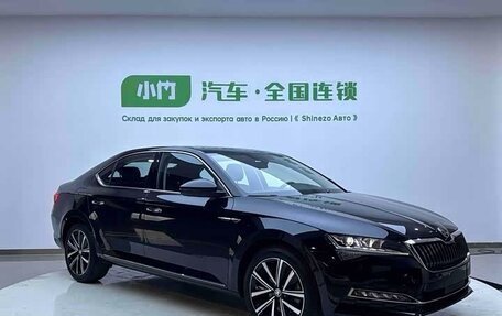 Skoda Superb III рестайлинг, 2023 год, 2 320 000 рублей, 1 фотография