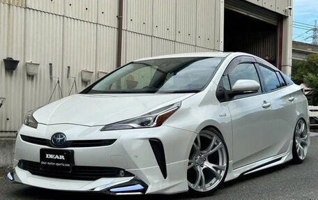 Toyota Prius IV XW50, 2022 год, 1 384 027 рублей, 2 фотография