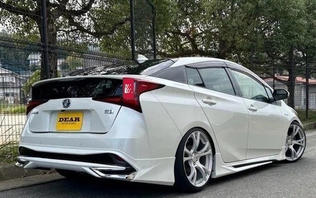 Toyota Prius IV XW50, 2022 год, 1 384 027 рублей, 5 фотография