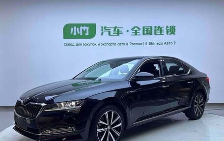 Skoda Superb III рестайлинг, 2023 год, 2 320 000 рублей, 3 фотография