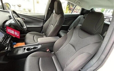 Toyota Prius IV XW50, 2022 год, 1 384 027 рублей, 10 фотография