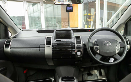 Toyota Prius, 2011 год, 948 000 рублей, 15 фотография