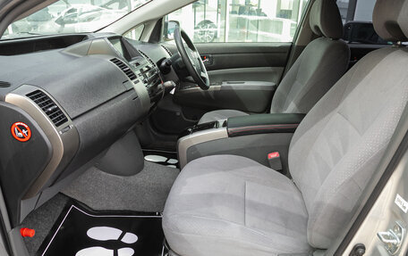 Toyota Prius, 2011 год, 948 000 рублей, 18 фотография