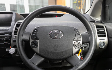 Toyota Prius, 2011 год, 948 000 рублей, 14 фотография