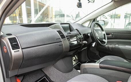 Toyota Prius, 2011 год, 948 000 рублей, 19 фотография