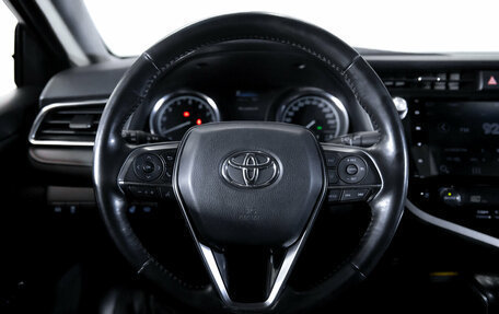 Toyota Camry, 2018 год, 2 349 000 рублей, 17 фотография