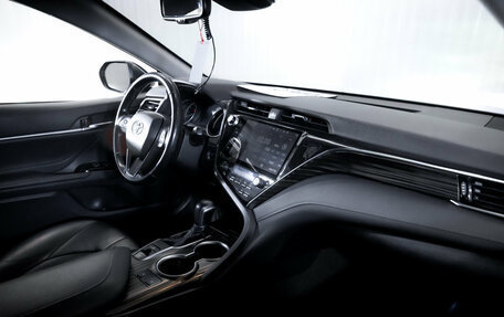Toyota Camry, 2018 год, 2 349 000 рублей, 19 фотография