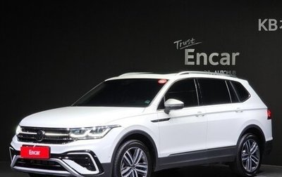 Volkswagen Tiguan, 2023 год, 2 560 000 рублей, 1 фотография