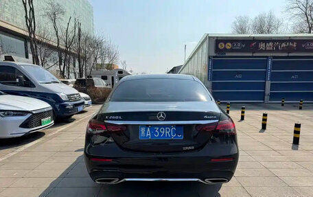 Mercedes-Benz E-Класс, 2022 год, 3 фотография