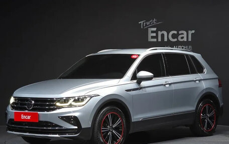 Volkswagen Tiguan II, 2022 год, 3 355 000 рублей, 1 фотография