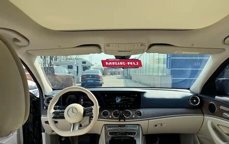 Mercedes-Benz E-Класс, 2022 год, 7 фотография