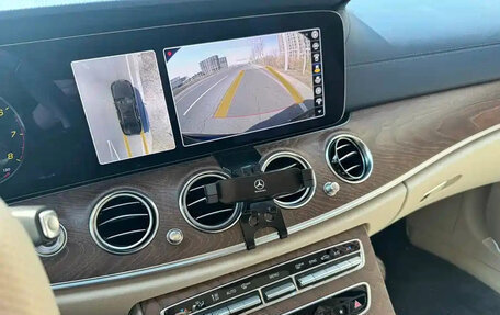 Mercedes-Benz E-Класс, 2022 год, 9 фотография