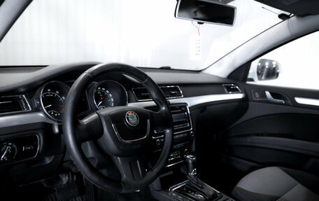 Skoda Superb III рестайлинг, 2012 год, 1 099 000 рублей, 12 фотография