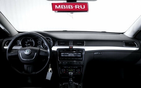 Skoda Superb III рестайлинг, 2012 год, 1 099 000 рублей, 21 фотография