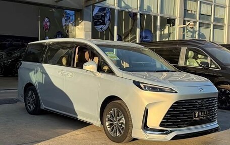 Buick GL8, 2025 год, 5 100 000 рублей, 3 фотография