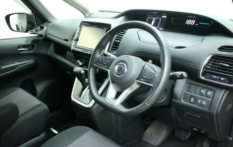 Nissan Serena IV, 2018 год, 1 995 000 рублей, 4 фотография